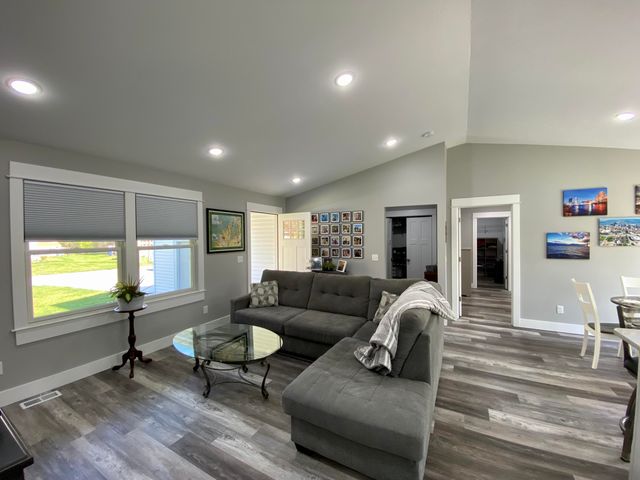 3673 Waalkes Street, Norton Shores, MI 49444