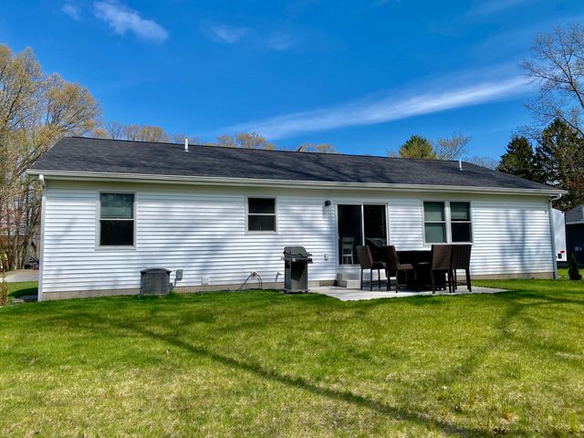 3673 Waalkes Street, Norton Shores, MI 49444