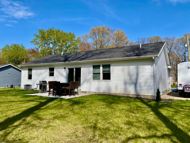 3673 Waalkes Street, Norton Shores, MI 49444