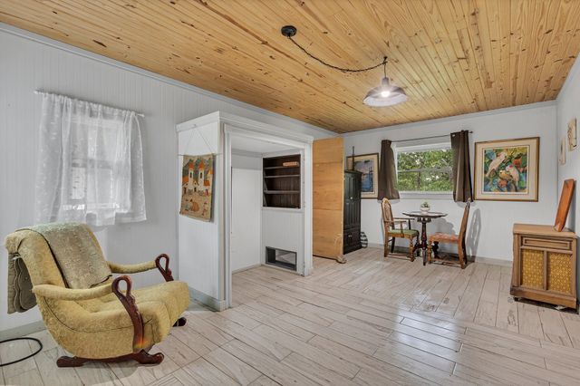 3519 Owl Hollow Rd, Linden, TN 37096