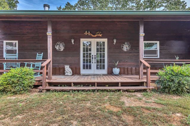 3519 Owl Hollow Rd, Linden, TN 37096