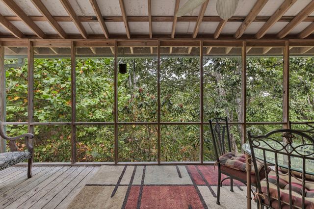 3519 Owl Hollow Rd, Linden, TN 37096