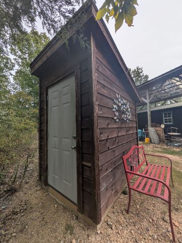 3519 Owl Hollow Rd, Linden, TN 37096