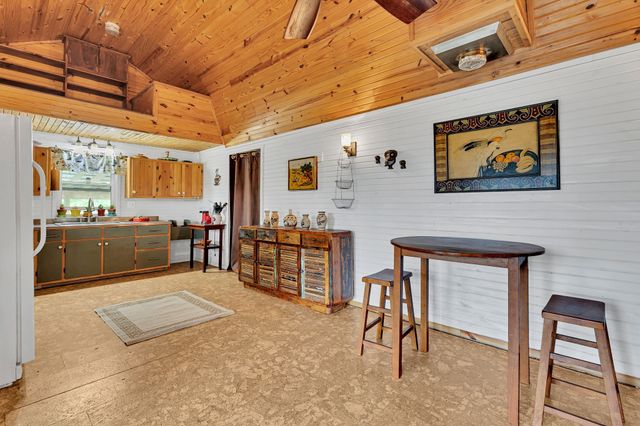 3519 Owl Hollow Rd, Linden, TN 37096