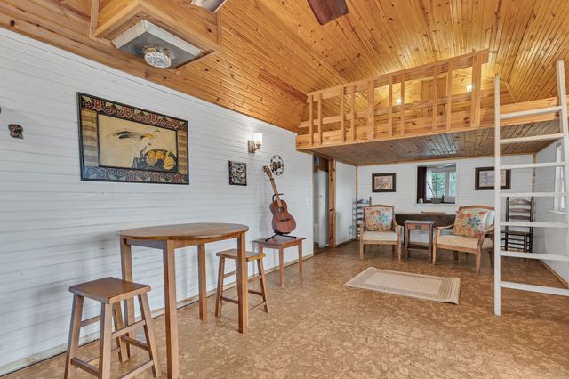 3519 Owl Hollow Rd, Linden, TN 37096