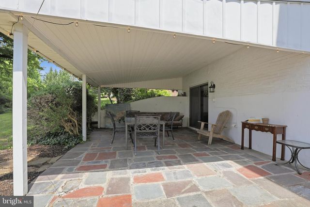 983 BROCKIE LN, York, PA 17403
