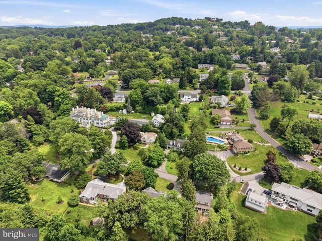 983 BROCKIE LN, York, PA 17403