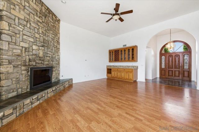 10015 El Capitan Real Rd, El Cajon, CA 92021