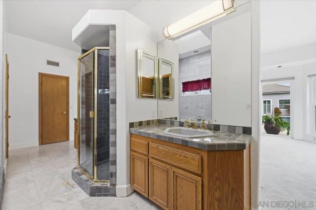 10015 El Capitan Real Rd, El Cajon, CA 92021