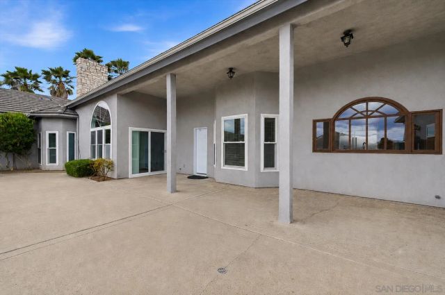 10015 El Capitan Real Rd, El Cajon, CA 92021