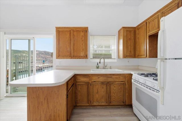 10015 El Capitan Real Rd, El Cajon, CA 92021