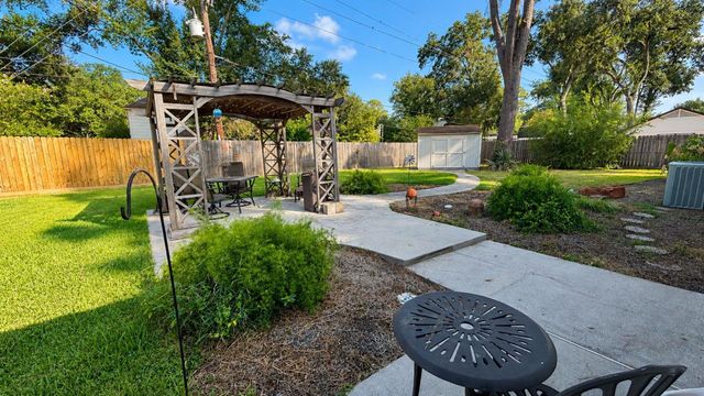 12718 Park Forest Drive, Cypress, TX 77429