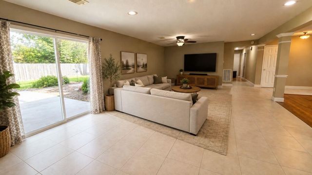12718 Park Forest Drive, Cypress, TX 77429