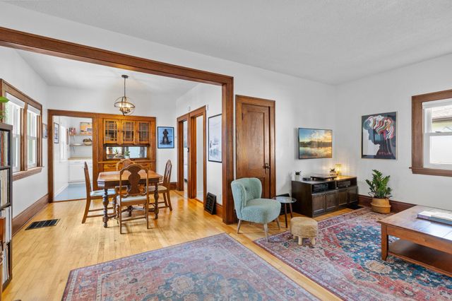 4232 33rd Avenue S, Minneapolis, MN 55406