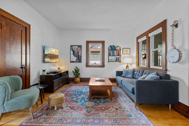 4232 33rd Avenue S, Minneapolis, MN 55406