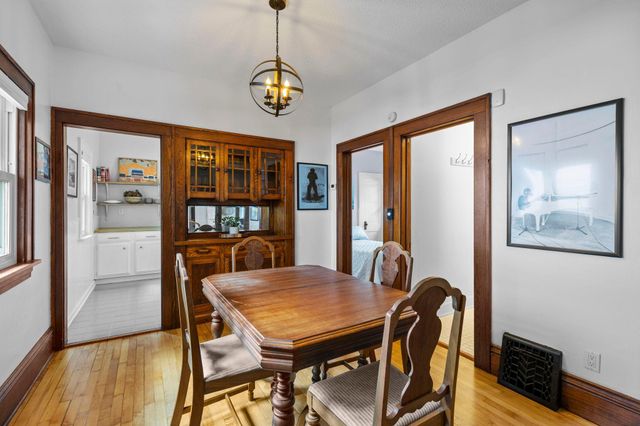 4232 33rd Avenue S, Minneapolis, MN 55406