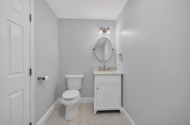 98 Heritage Drive 98, Tewksbury, MA 01876