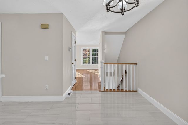98 Heritage Drive 98, Tewksbury, MA 01876