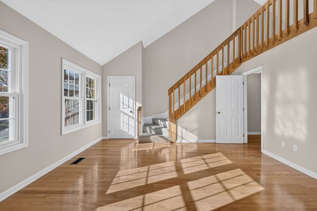 98 Heritage Drive 98, Tewksbury, MA 01876