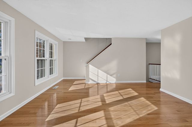 98 Heritage Drive 98, Tewksbury, MA 01876