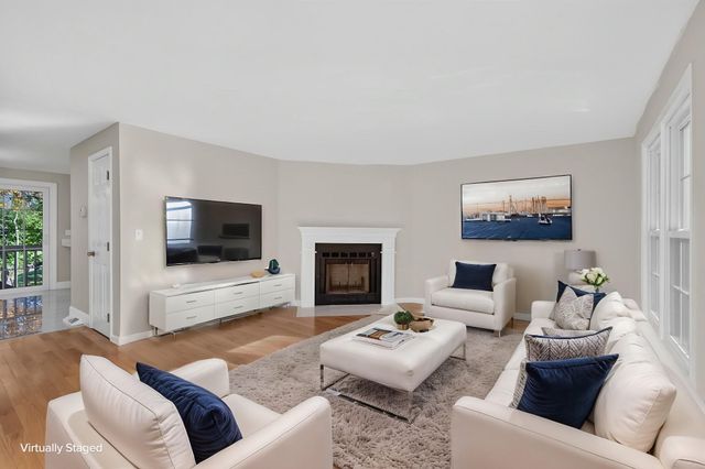 98 Heritage Drive 98, Tewksbury, MA 01876