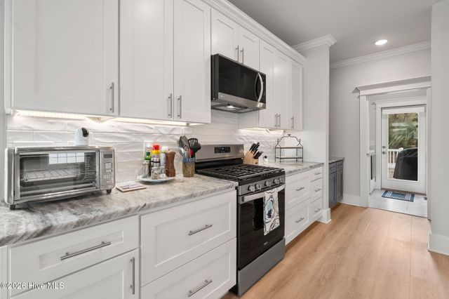 1607 E Yacht Drive, Oak Island, NC 28465