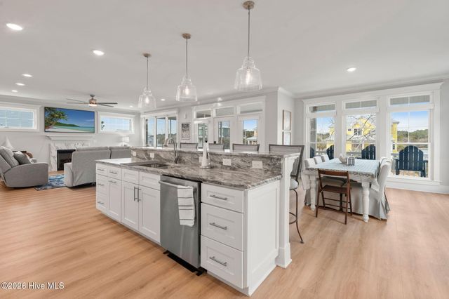 1607 E Yacht Drive, Oak Island, NC 28465