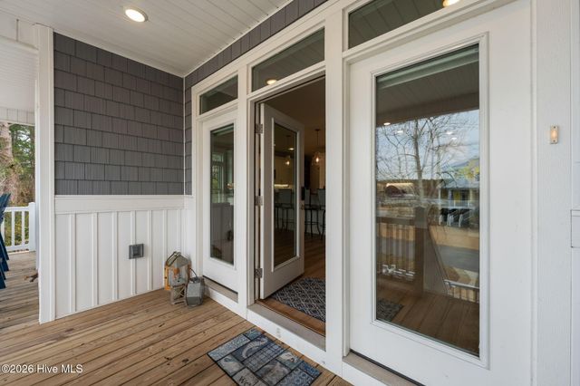 1607 E Yacht Drive, Oak Island, NC 28465