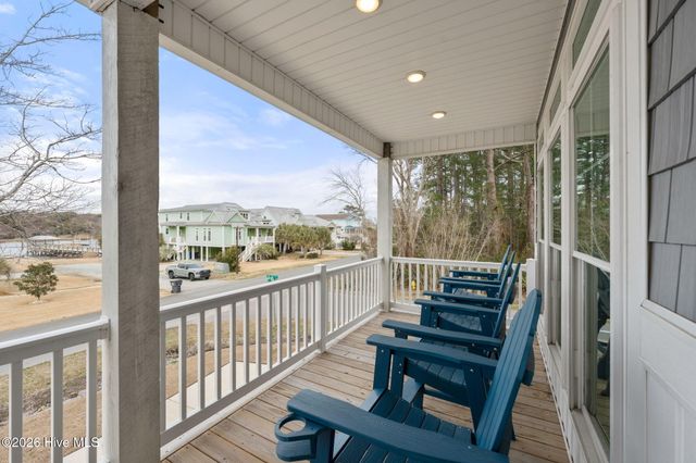 1607 E Yacht Drive, Oak Island, NC 28465