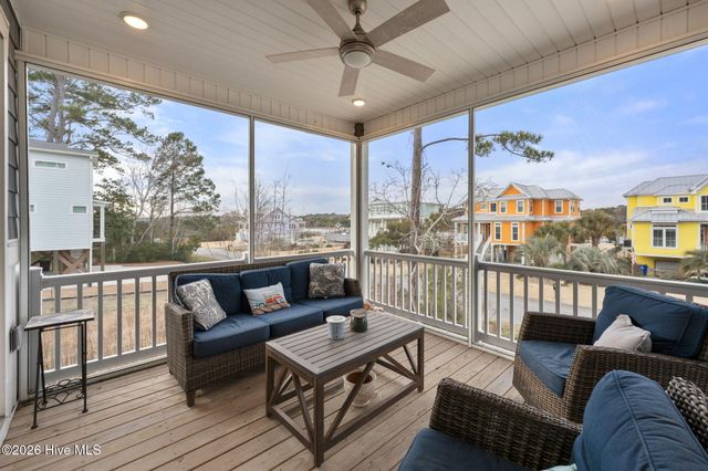 1607 E Yacht Drive, Oak Island, NC 28465