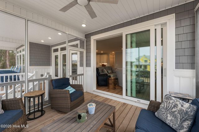 1607 E Yacht Drive, Oak Island, NC 28465