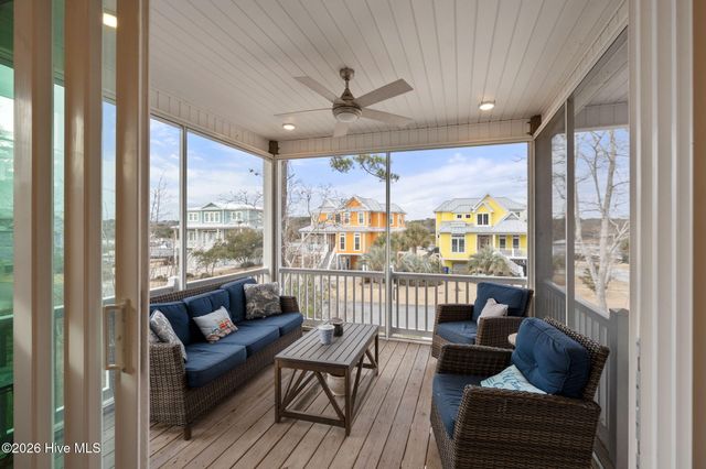 1607 E Yacht Drive, Oak Island, NC 28465