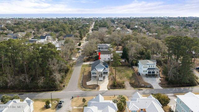 1607 E Yacht Drive, Oak Island, NC 28465