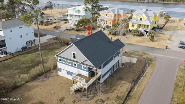 1607 E Yacht Drive, Oak Island, NC 28465