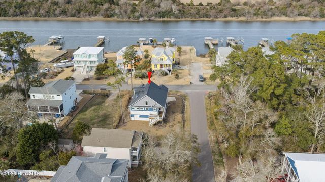 1607 E Yacht Drive, Oak Island, NC 28465