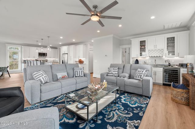 1607 E Yacht Drive, Oak Island, NC 28465