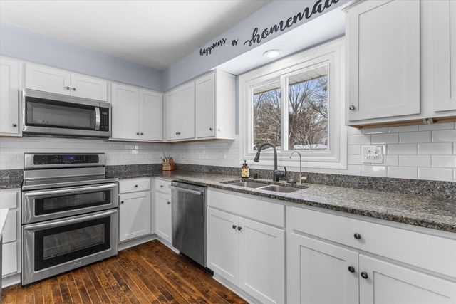 12135 W Luther AVENUE, Hales Corners, WI 53130