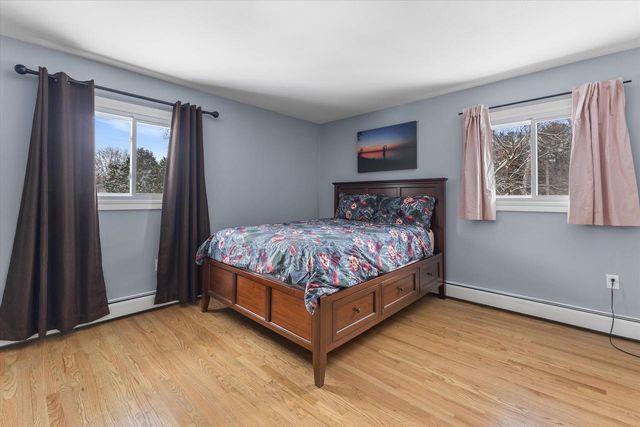 12135 W Luther AVENUE, Hales Corners, WI 53130