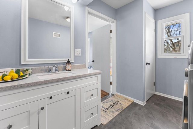 12135 W Luther AVENUE, Hales Corners, WI 53130