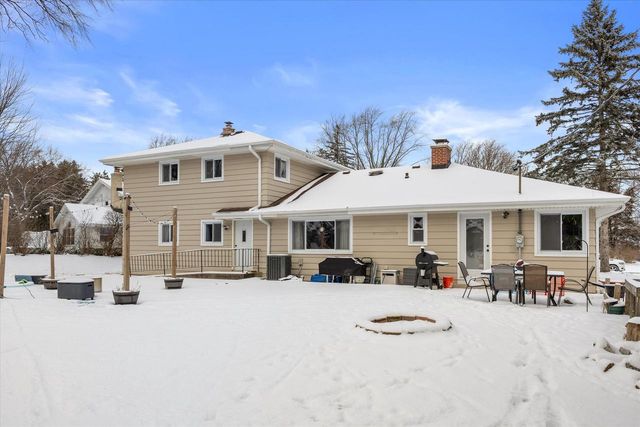 12135 W Luther AVENUE, Hales Corners, WI 53130