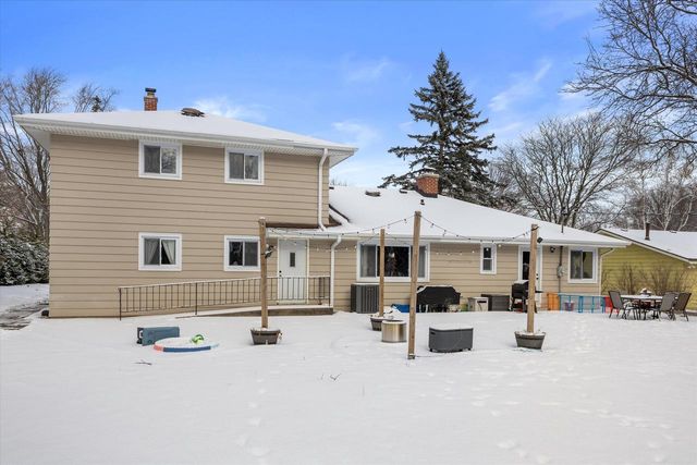 12135 W Luther AVENUE, Hales Corners, WI 53130