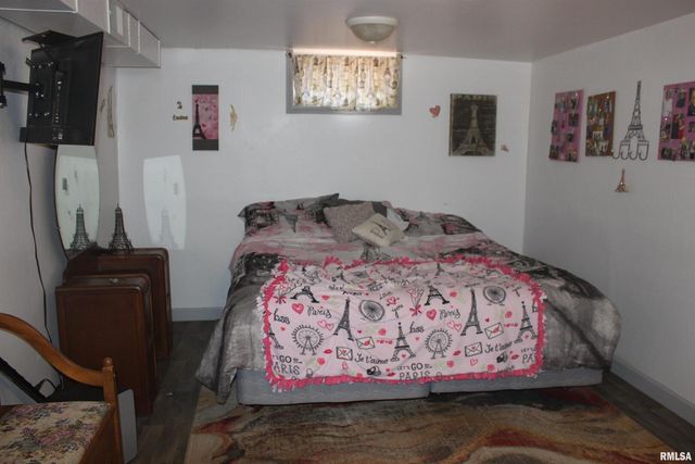 1119 N Thornwood Ave Avenue, Davenport, IA 52804