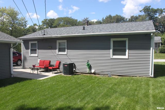 1119 N Thornwood Ave Avenue, Davenport, IA 52804