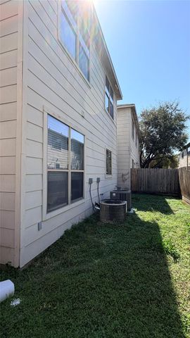 3716 E Ashford Villa Lane, Houston, TX 77082