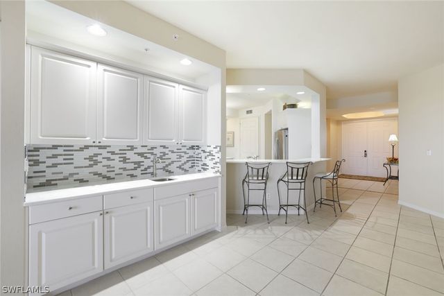 410 Flagship DR 603, Naples, FL 34108
