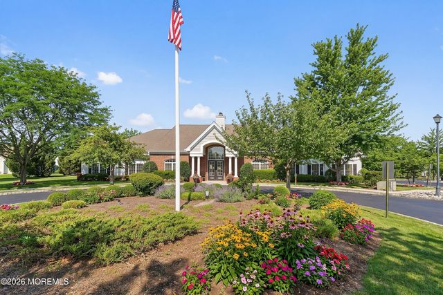 80 Nightingale Drive, Hamilton, NJ 08330