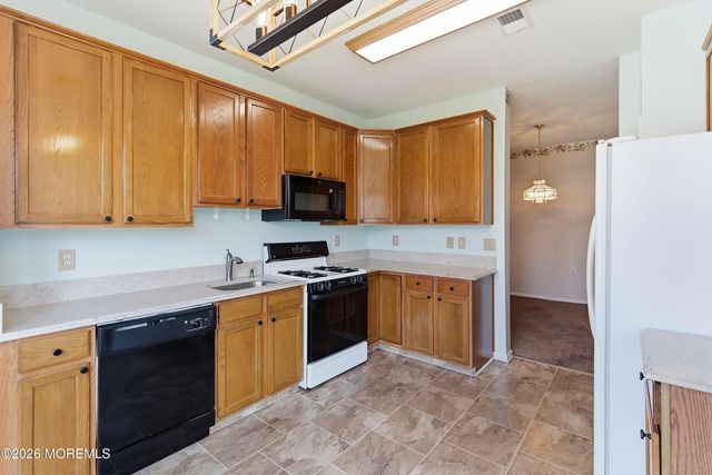 80 Nightingale Drive, Hamilton, NJ 08330