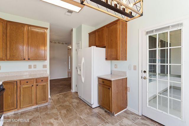 80 Nightingale Drive, Hamilton, NJ 08330