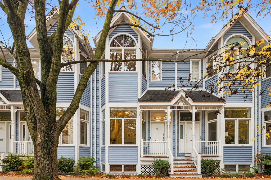 3041 N LAKEWOOD Avenue, Chicago, IL 60657 — exterior