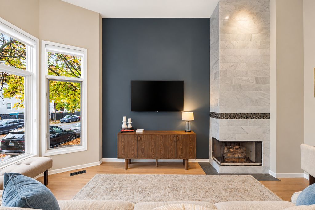 3041 N LAKEWOOD Avenue, Chicago, IL 60657 — photo 4
